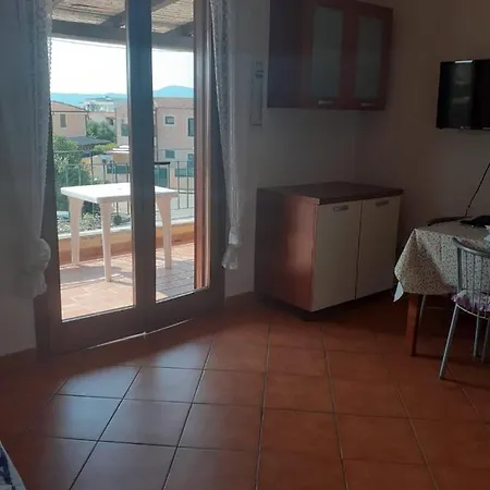 Bilocale Zona Mare * أولبيا