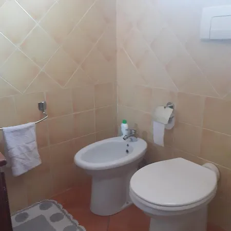Bilocale Zona Mare * أولبيا